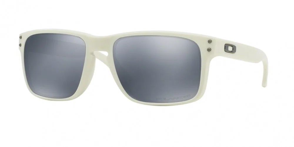 Oakley Holbrook 9102 Sunglasses - view 77